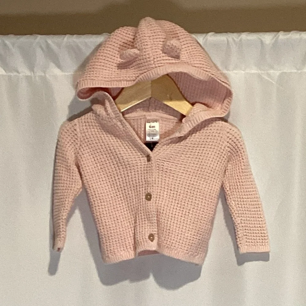 94. Carter’s Baby Girl Pink Crochet Sweater 6mo Hooded